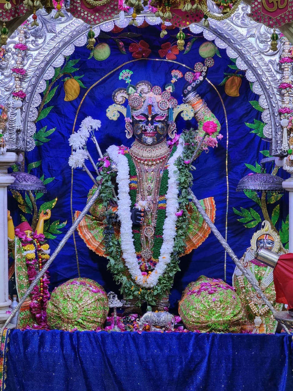 ‘श्रीनाथ जी मंदिर’ में कल धूमधाम से मनाया जाएगा गोवर्धन पूजा का पर्व, अन्नकूट महोत्सव का होगा आयोजन, तैयारियां जोरों पर