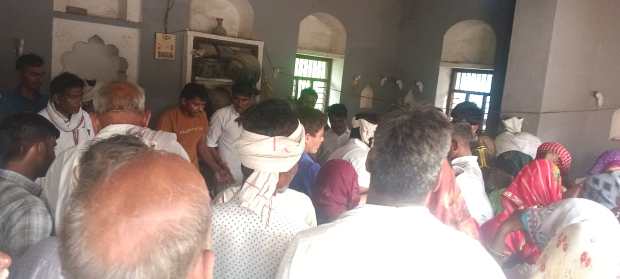 बड़ी खबर: जुरहरा में गंधक पोटाश पीसते समय हुआ ब्लास्ट, युवक की मौत; घर में चारों तरफ फैला खून