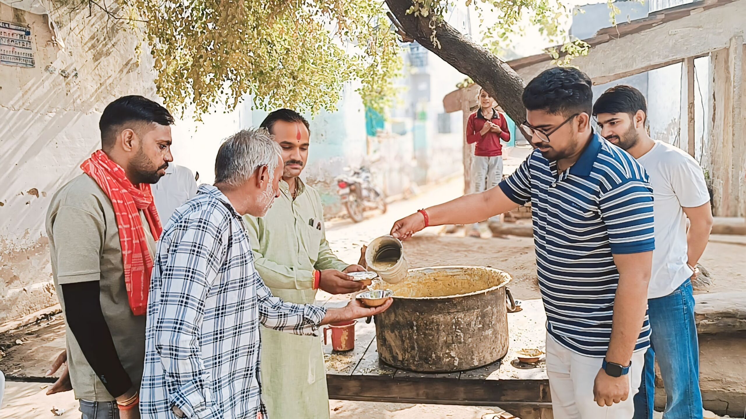 गांव बढ़ा में अन्नकूट प्रसादी महोत्सव का आयोजन: 1 क्विंटल बाजरे से की गई प्रसादी तैयार