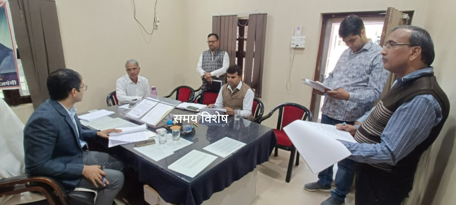 नदबई में जिला कलेक्टर ने सरकारी ऑफिसों का किया निरीक्षण: मौके पर उपस्थित अधिकारियों को दिए आवश्यक दिशा निर्देश