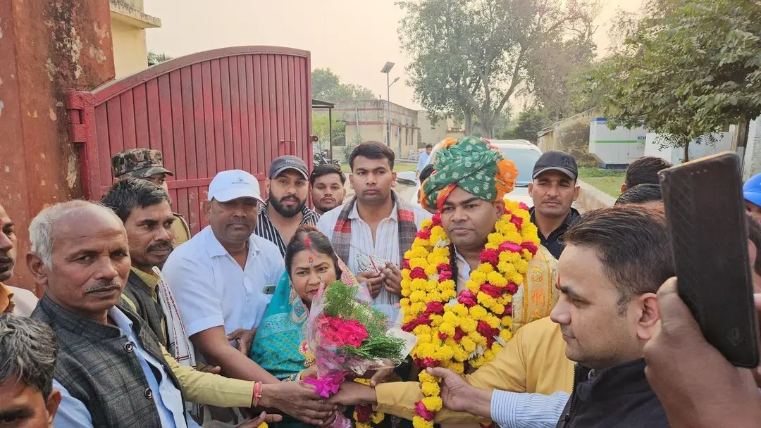 विधायक शोभारानी कुशवाहा के पति बीएल कुशवाह 8 साल बाद जेल से छूटे: सुप्रीम कोर्ट से मिली है राहत; नरेश कुशवाहा हत्याकांड में काट रहे थे आजीवन कारावास की सजा