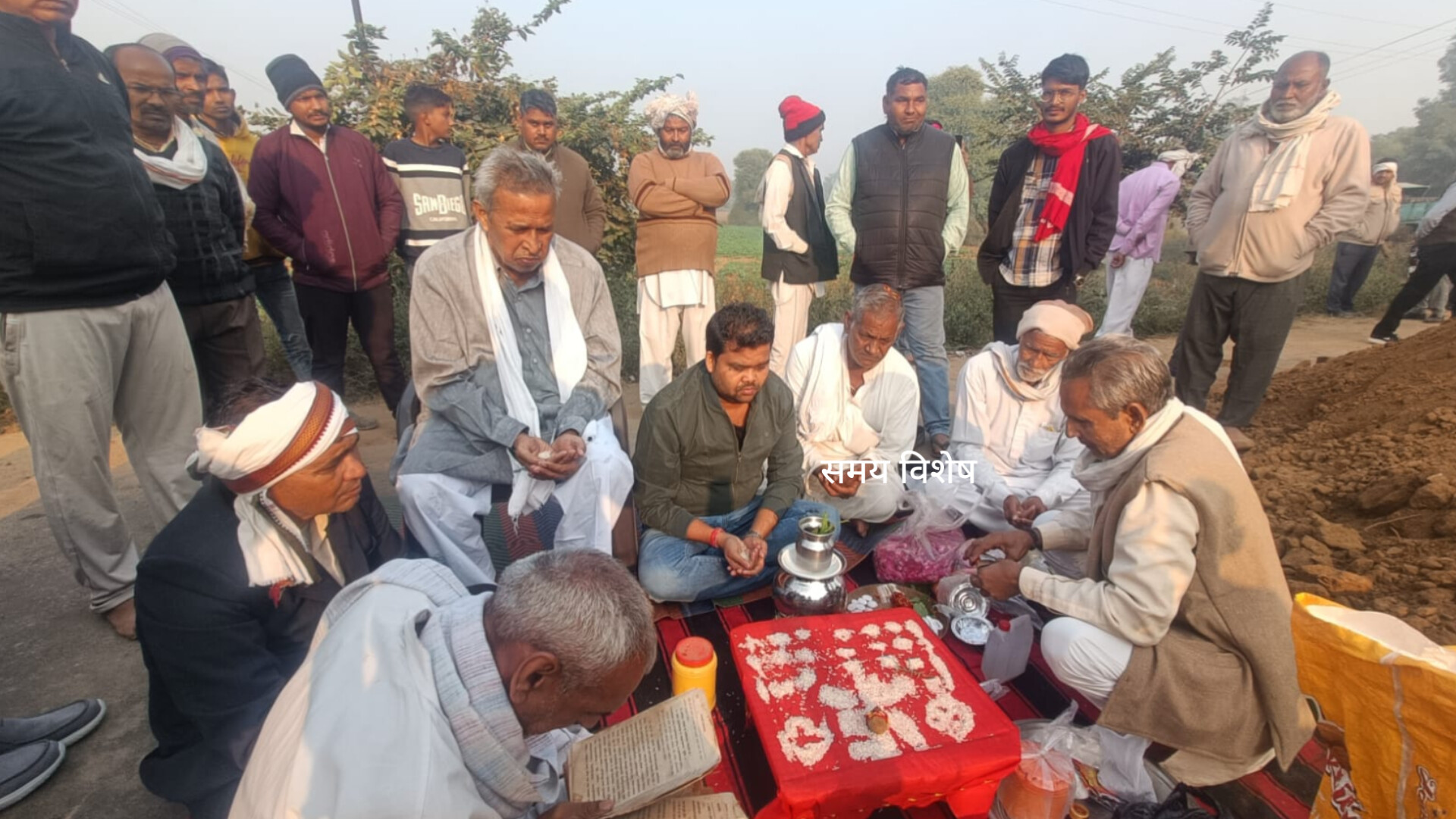 नदबई के बैलारा मोड़ पर श्री खाटू श्याम मंदिर के तोरण द्वार की नींव रखी गई: 11 लाख रुपए की लागत से 3 महीने में बनकर होगा तैयार “देखें तस्वीरें”